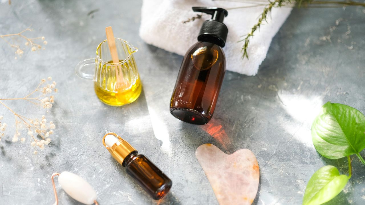 How to Choose the Right Cosmetic Containers for Different Formulas